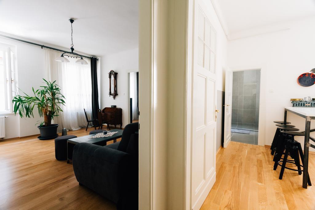 Mazuranic Square Apartment Ζάγκρεμπ Δωμάτιο φωτογραφία